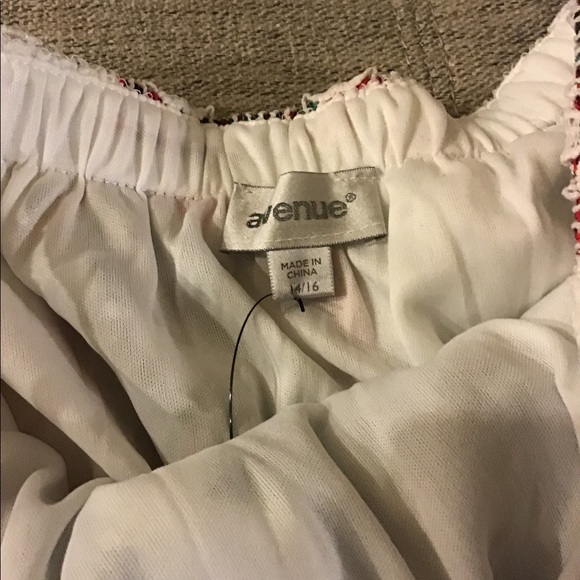 Sleeveless Jumpsuit - Picture 12 of 13